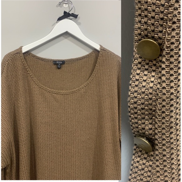 A.U.W. Brown Short Sleeve Crew Neck Waffle Button Detail Size 2X - Picture 2 of 10
